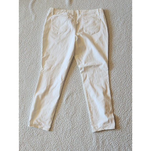 No Boundaries denim cotton blend white high-rise straight-leg jeans - Picture 5 of 9